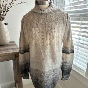 Anthropologie Size XS , Color is Gradations of Gray